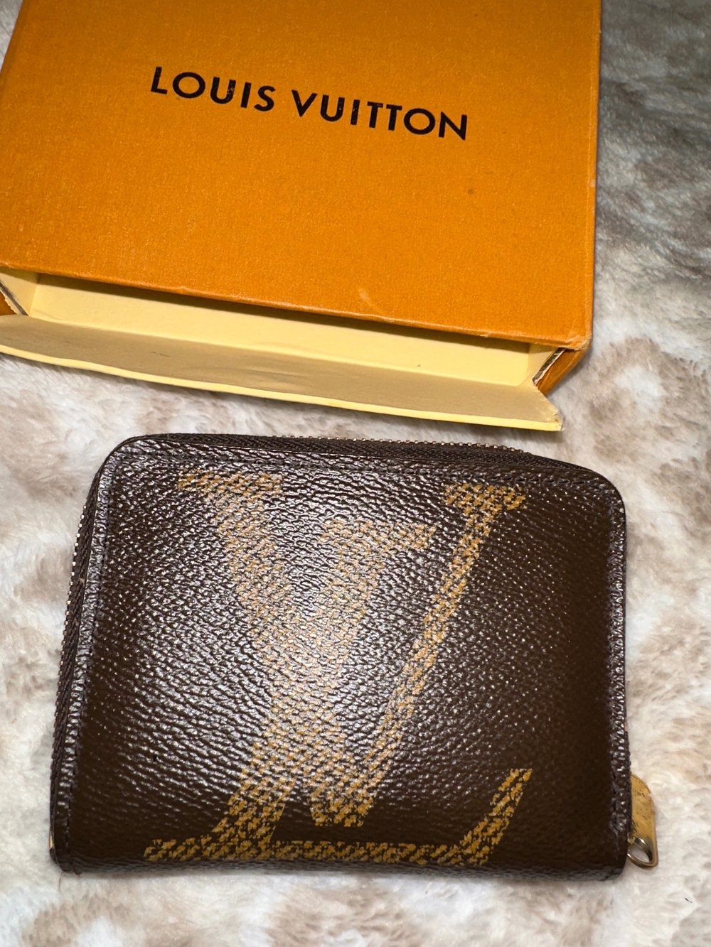 Monogram Brown Leather Zip Card Holder - Picture 5 of 5